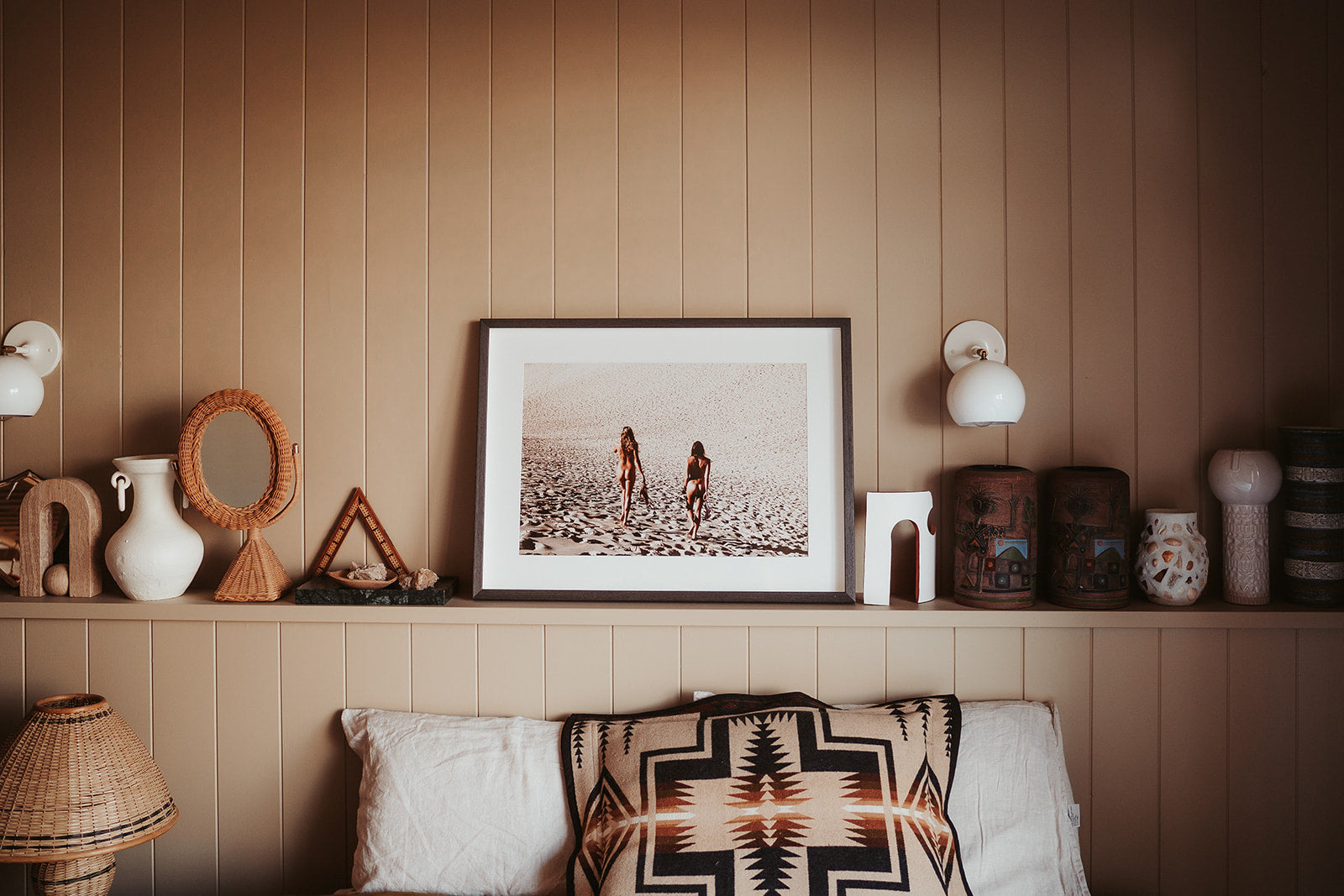 It's Very Beige - Image 9