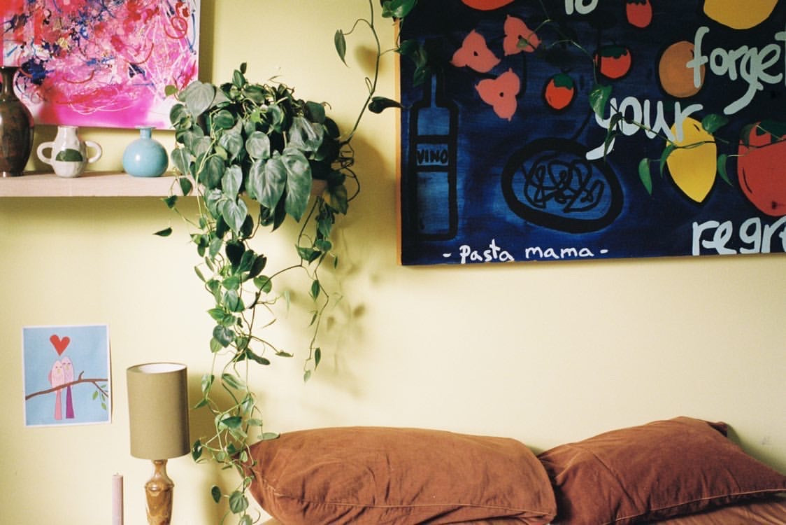 We Met in Spring - Image 7